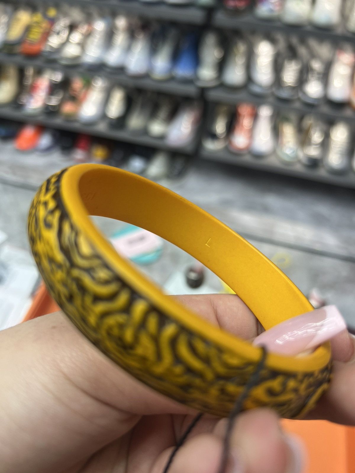Gucci Gucci Chinese Dragon Carved Bangle Bracelet Size ONE SIZE - 6 Thumbnail