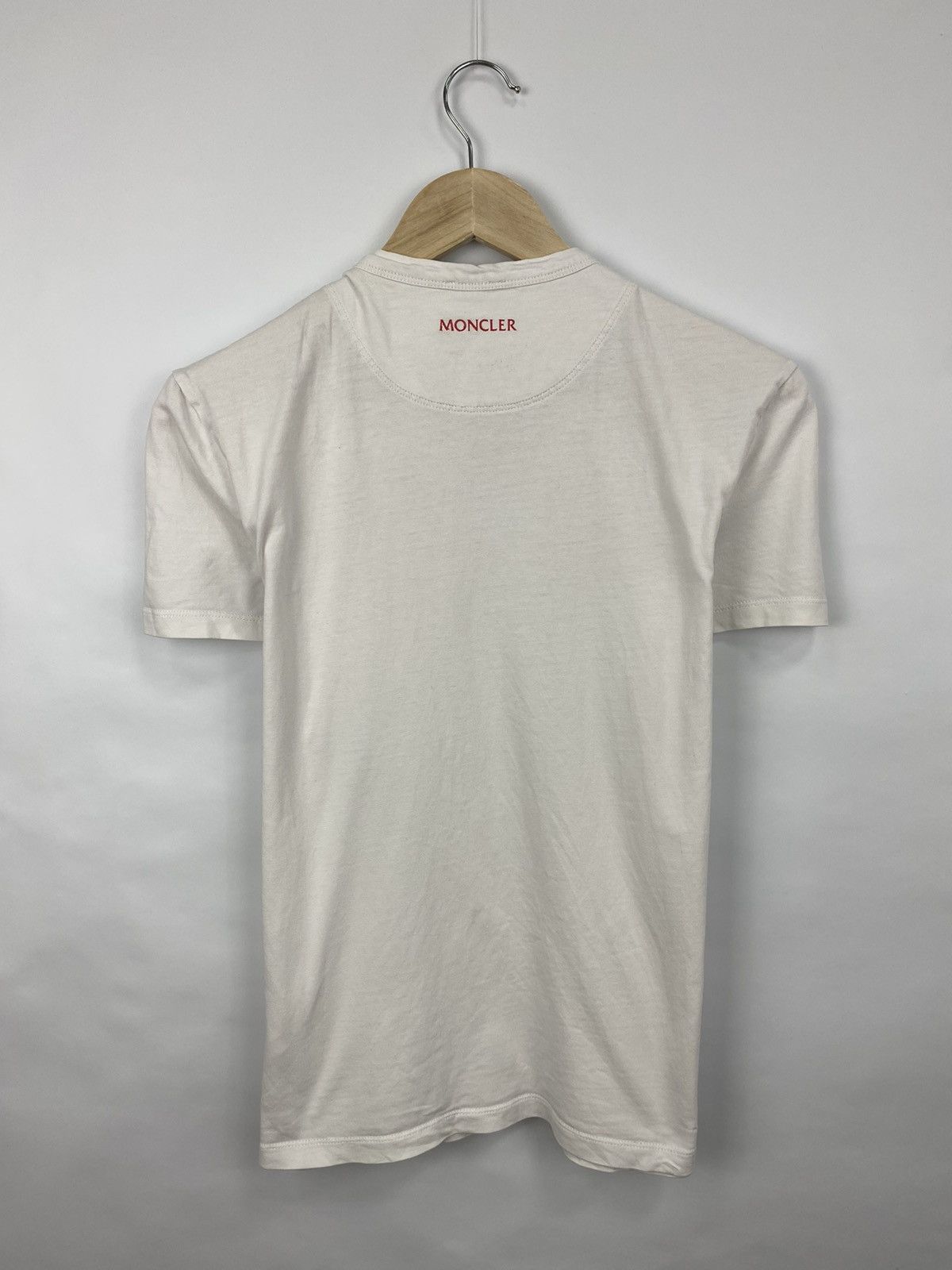 Moncler 🇮🇹 Moncler Chest Pocket T-Shirt Rare Retro Hype Y2K Size US S / EU 44-46 / 1 - 8 Thumbnail