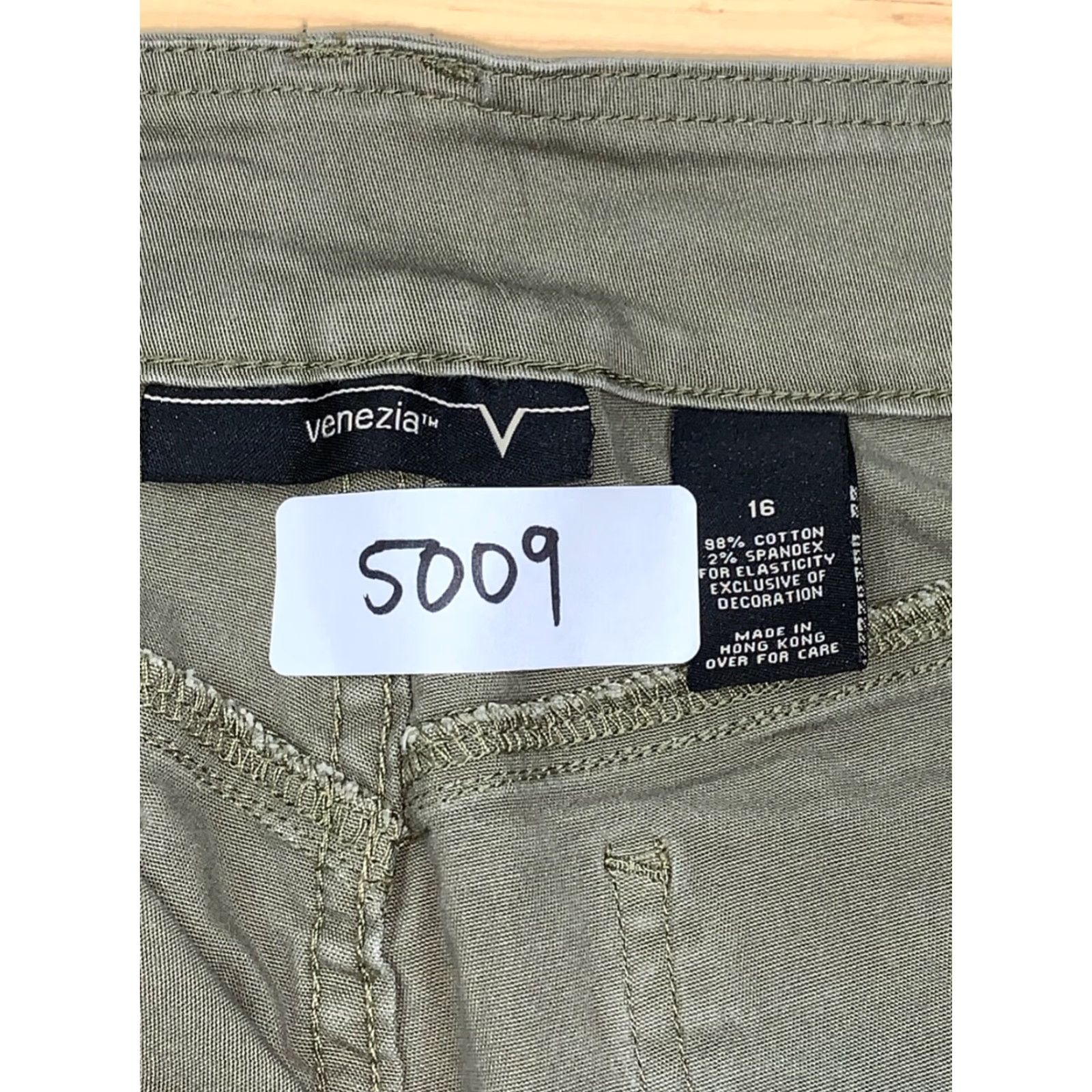Vintage Venezia Womens Pants Size 8 Green Floral Embroidered Capri #5009 Size 30" / US 8 / IT 44 - 3 Thumbnail