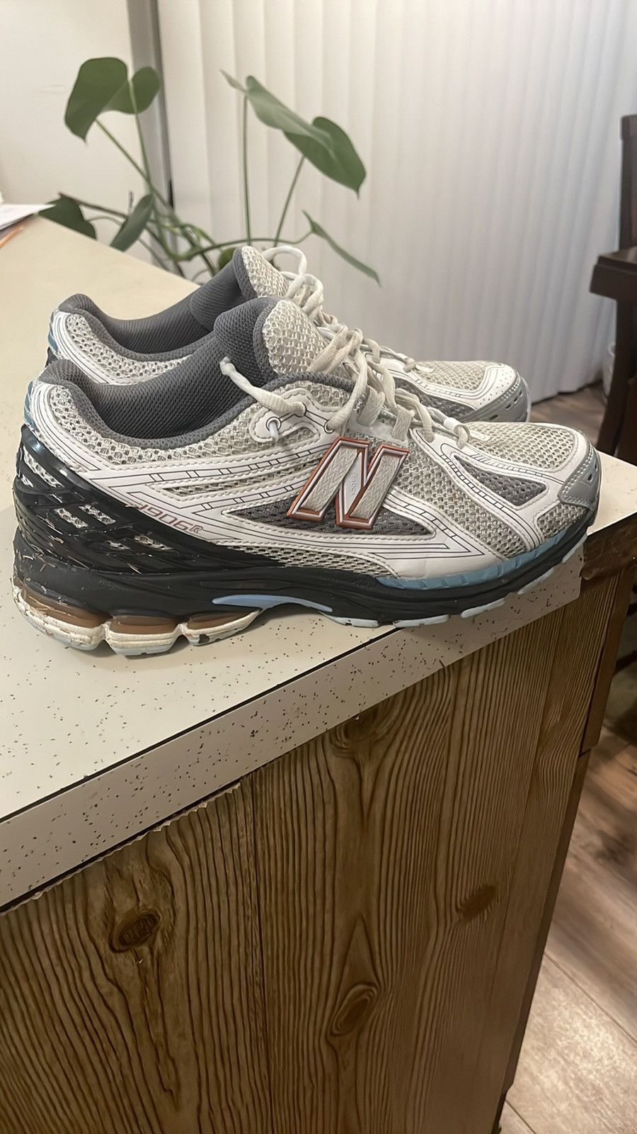 New Balance New Balance 1906R Size US 9.5 / EU 42-43 - 1 Thumbnail