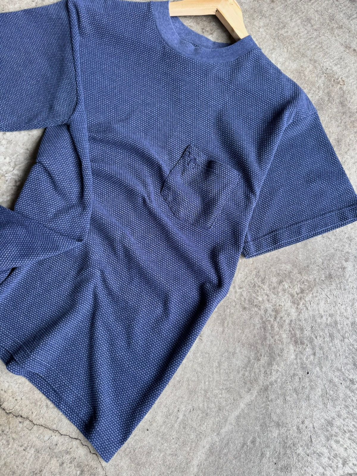 Other × Vintage Crazy Vintage Streetwear Textured Blue Pocket Tee Size US L / EU 52-54 / 3 - 5 Thumbnail