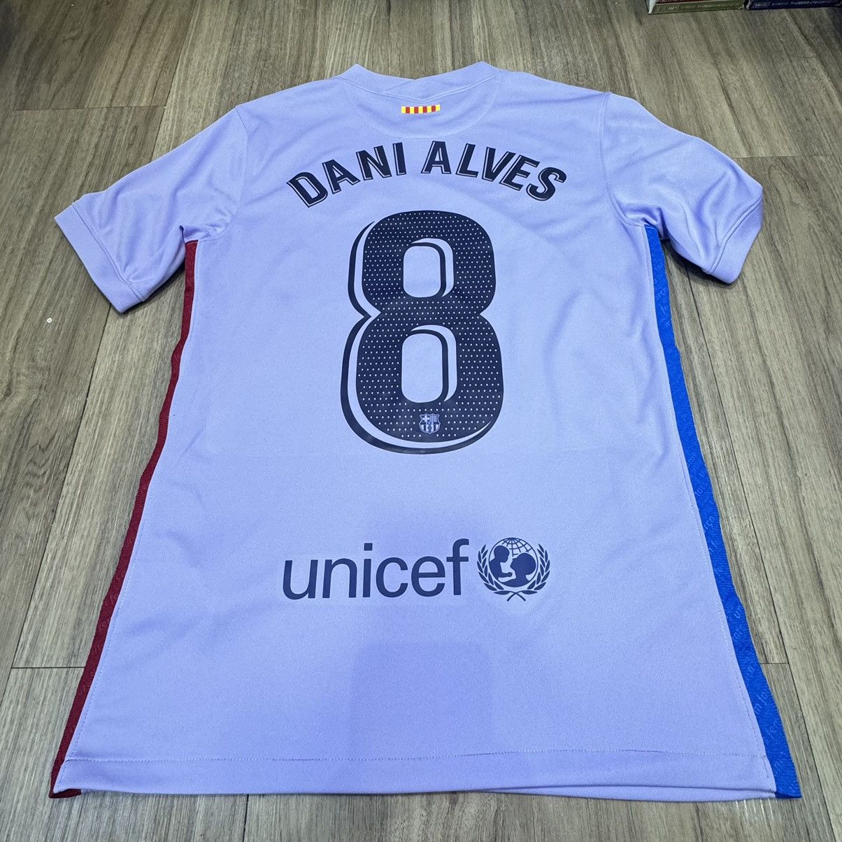 Barcelona 21/22 away shirt #8 Dani Alves