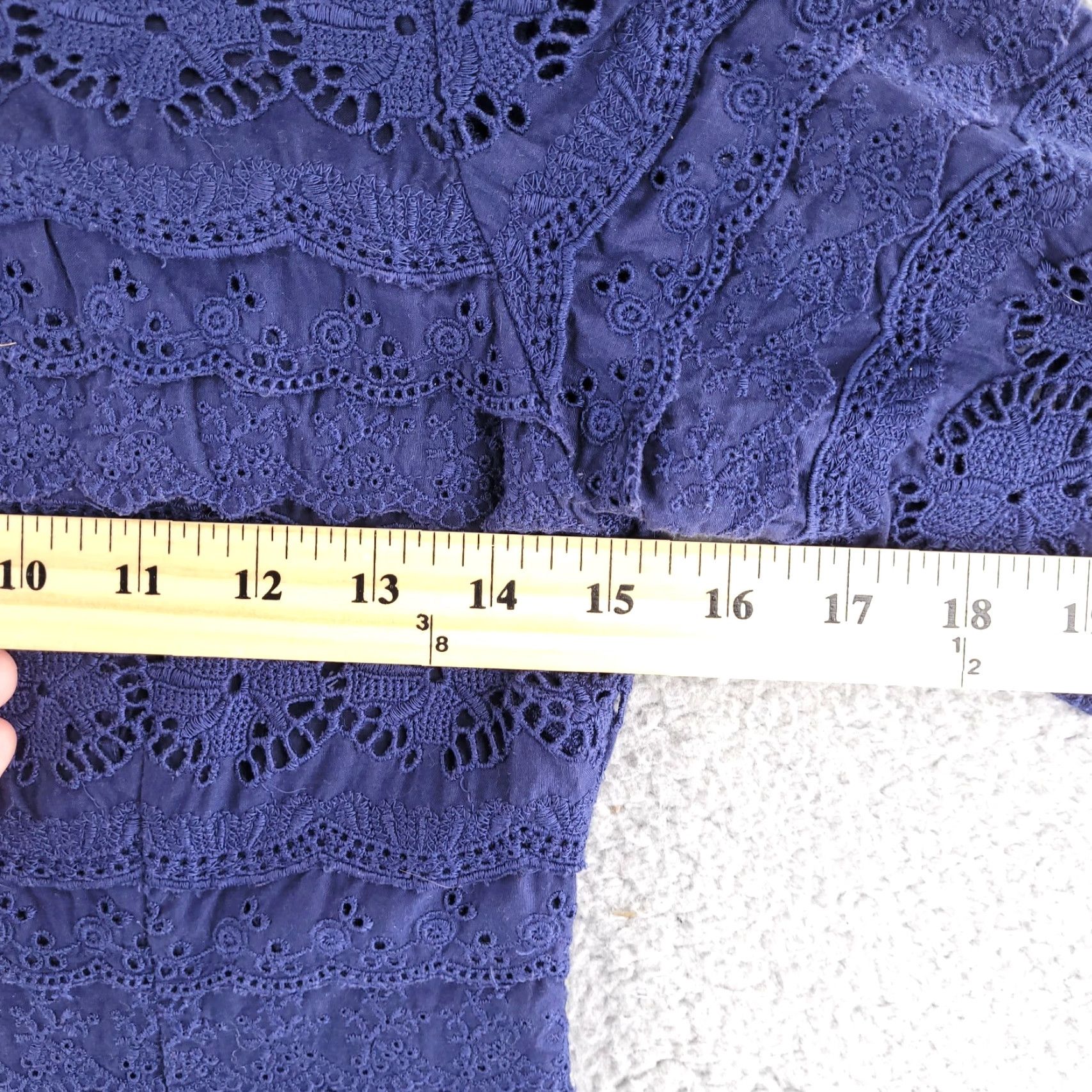 Banana Republic Banana Republic Blue Eyelet Lace Dress Knee Length Scoop Neck Women Size 0 Size XS / US 0-2 / IT 36-38 - 6 Thumbnail