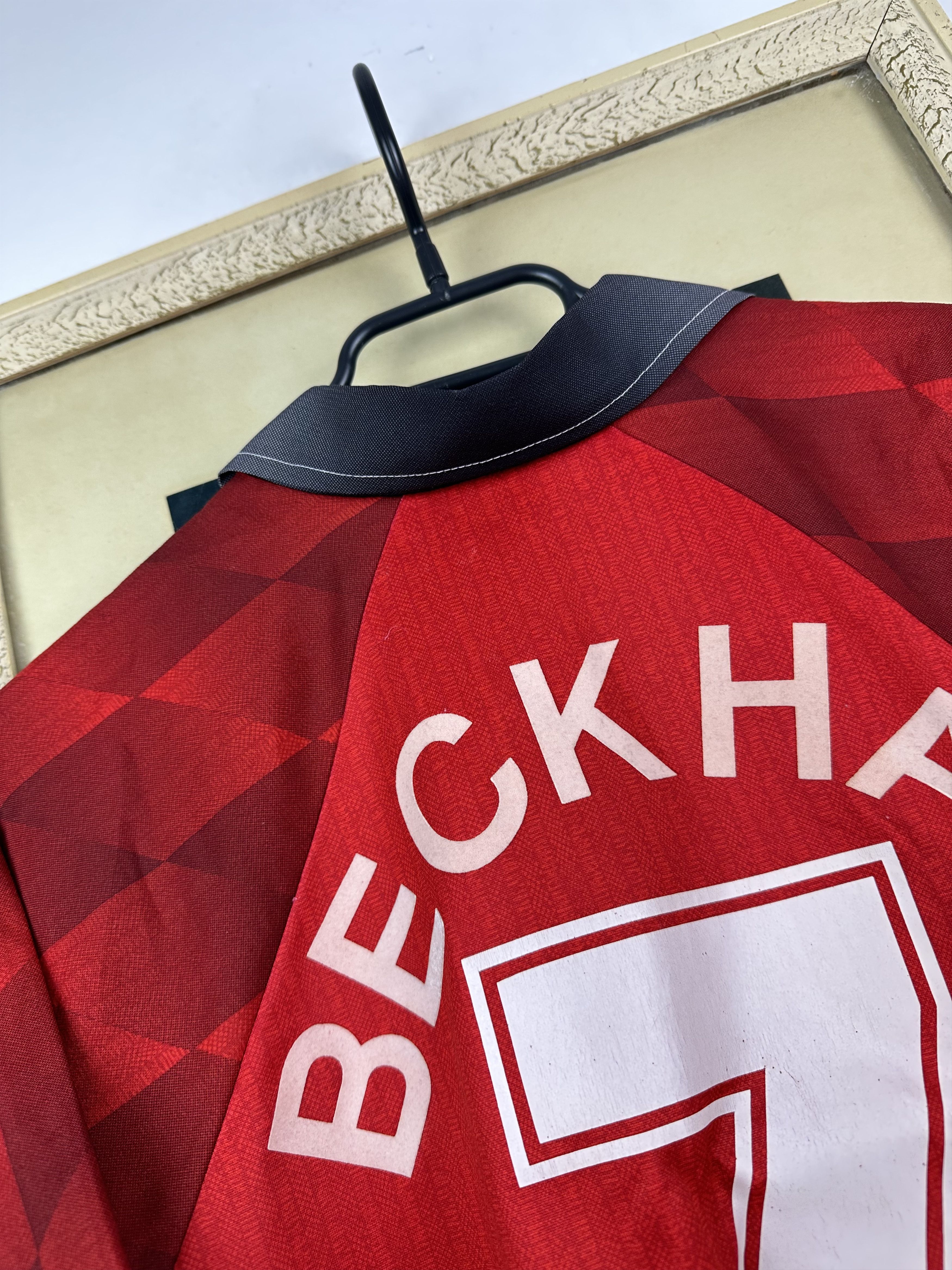 Vintage Manchester United football shirt 1996 #7 Beckham Jersey Rare Size US M / EU 48-50 / 2 - 9 Thumbnail