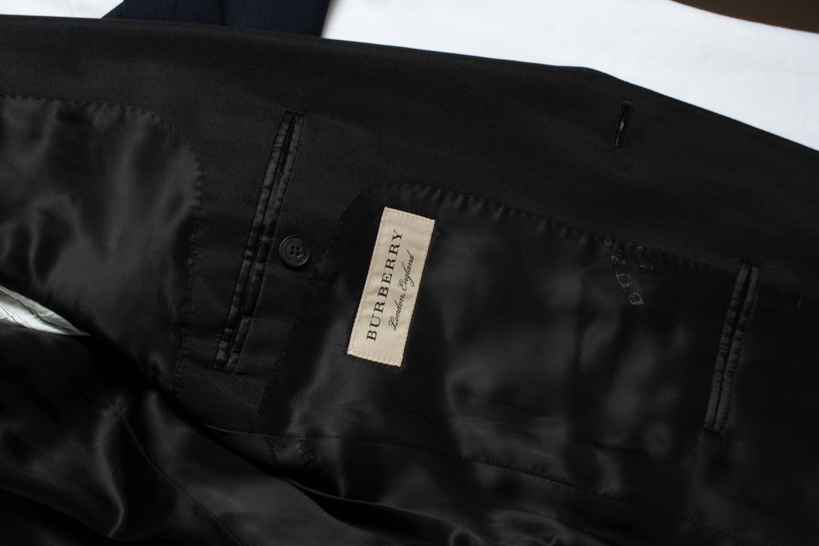 Burberry Burberry, blazer in navy with black collar Size 52R - 5 Thumbnail
