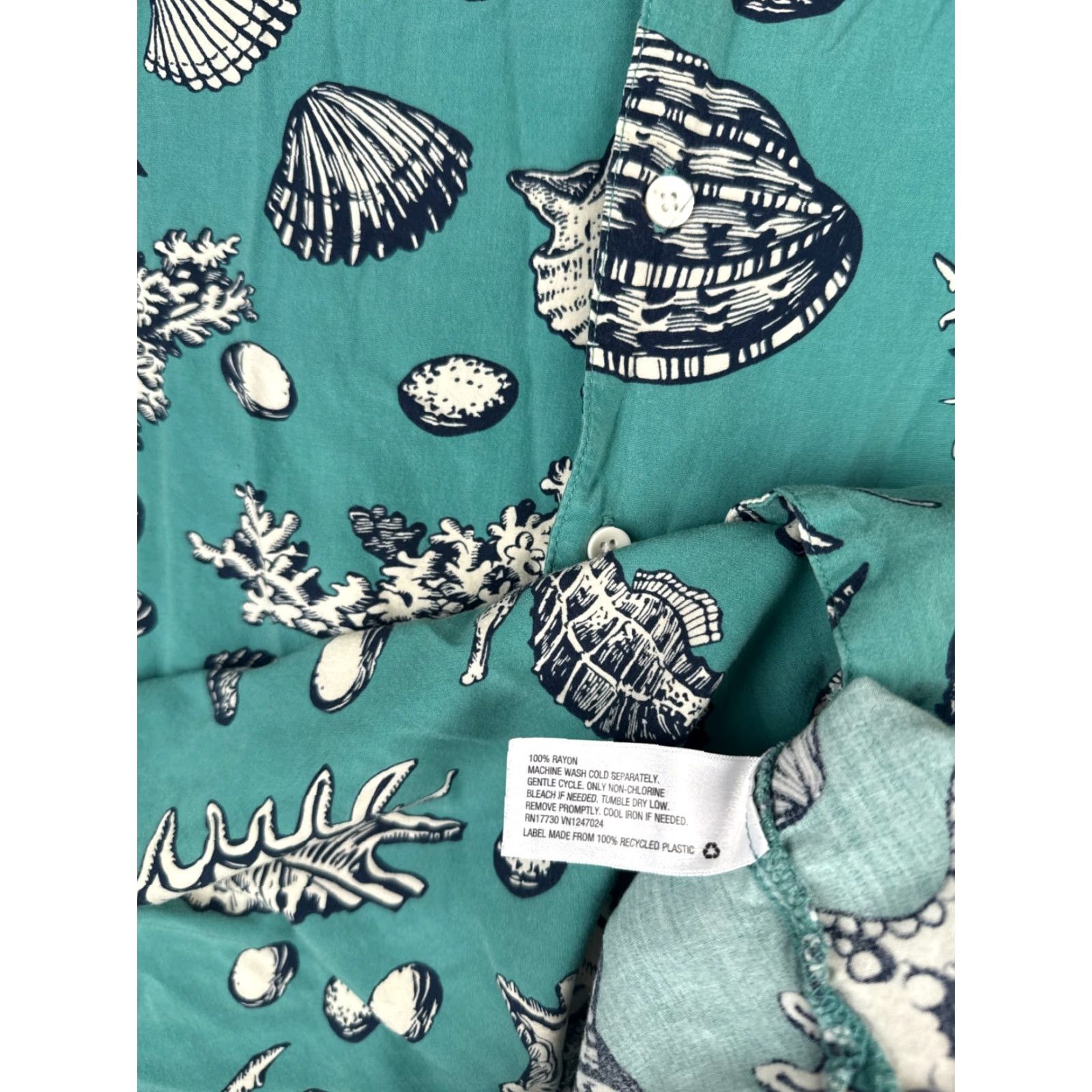 Vintage Original Use shirt XL Blue Coral Seashells Hawaiian 100% Rayon Size US XL / EU 56 / 4 - 7 Thumbnail