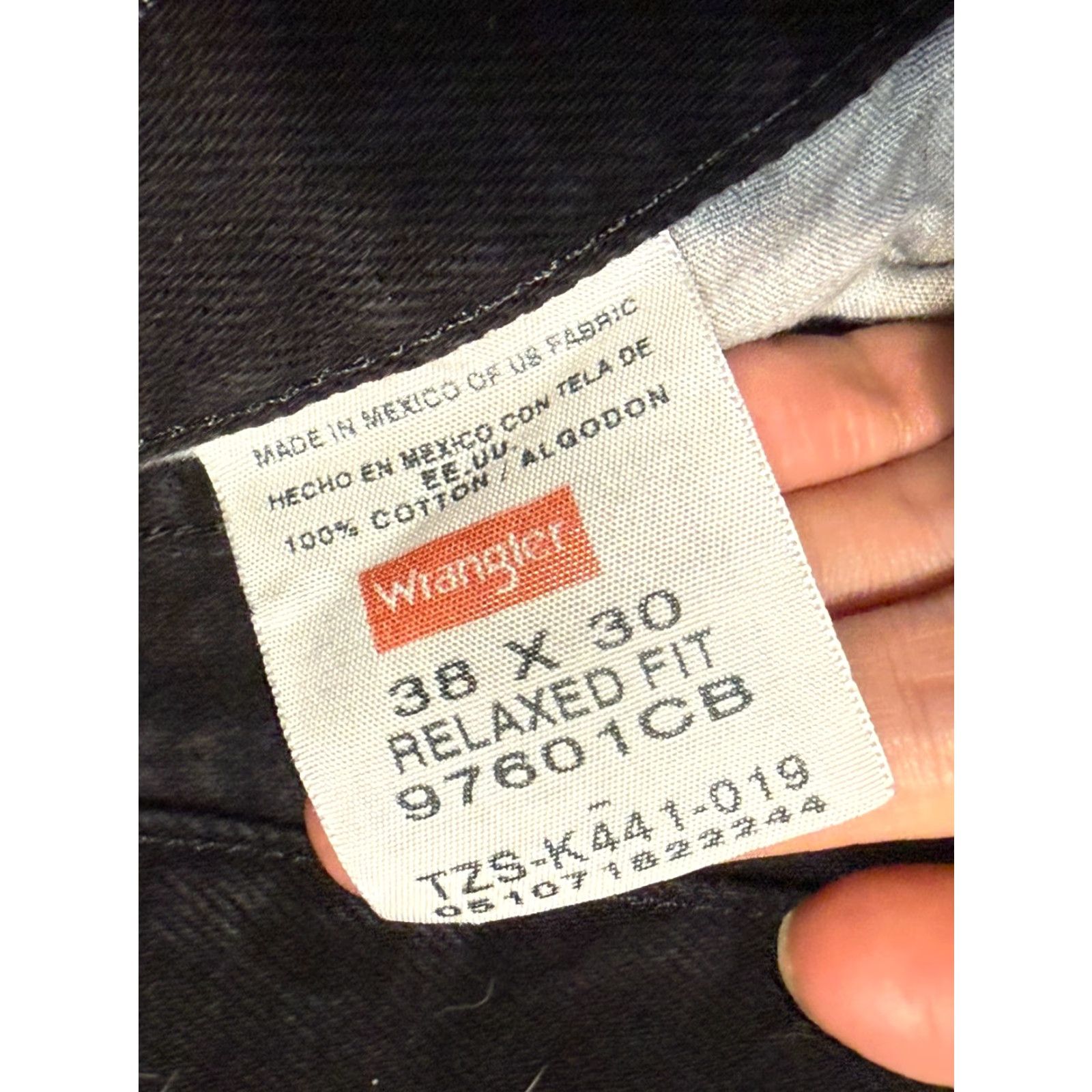Wrangler Wrangler Jeans Mens Size 38x30 Black Denim Relaxed Fit Straight Leg 5-Pocket Design Regular Inseam 30in Vintage: No Size US 38 / EU 54 - 4 Thumbnail