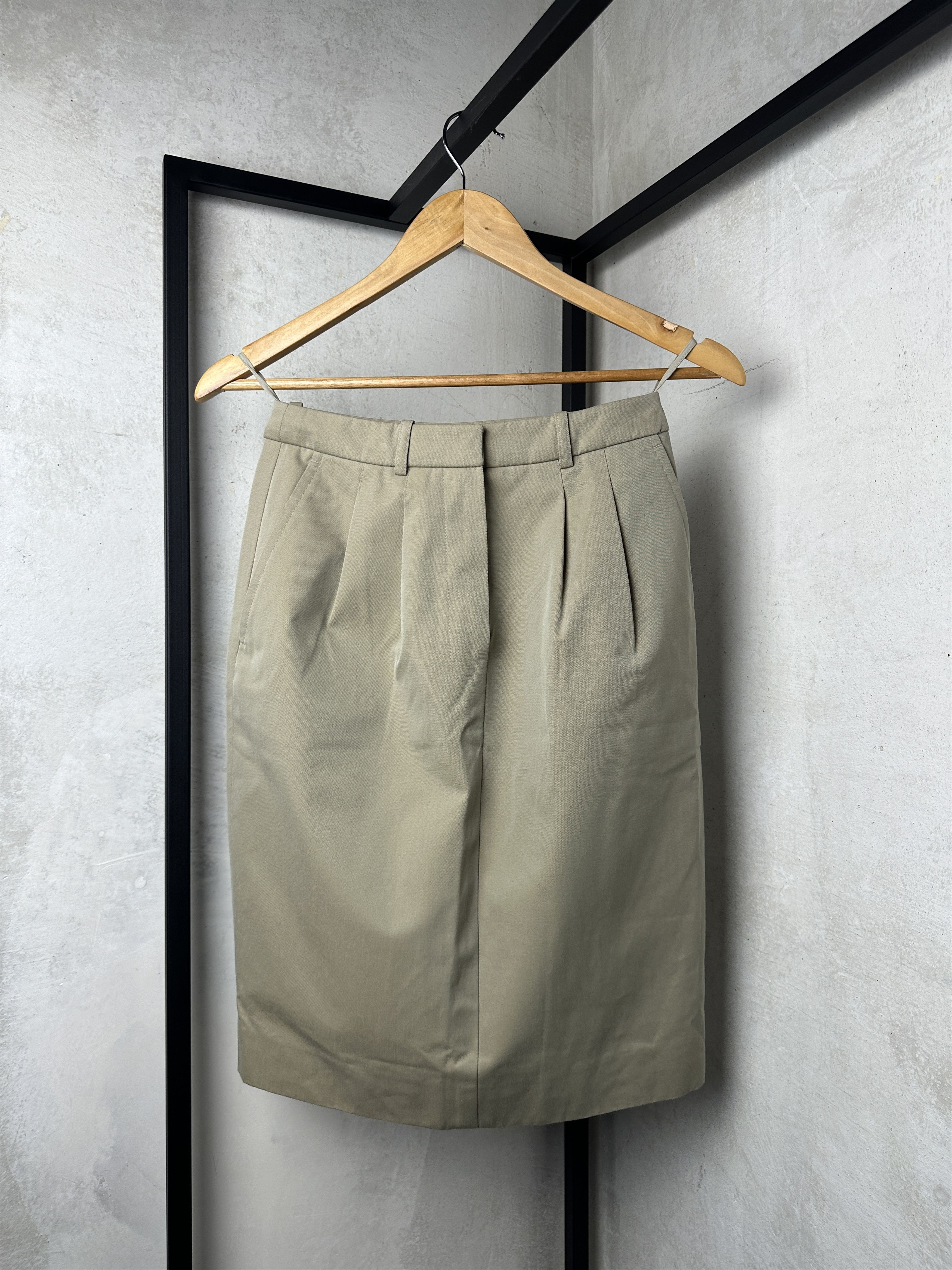 Saint Laurent Paris Archive Yves Saint Laurent by Tom Ford SS05 Midi Beige Skirt Size 25" / US 0 / IT 36 - 1 Thumbnail