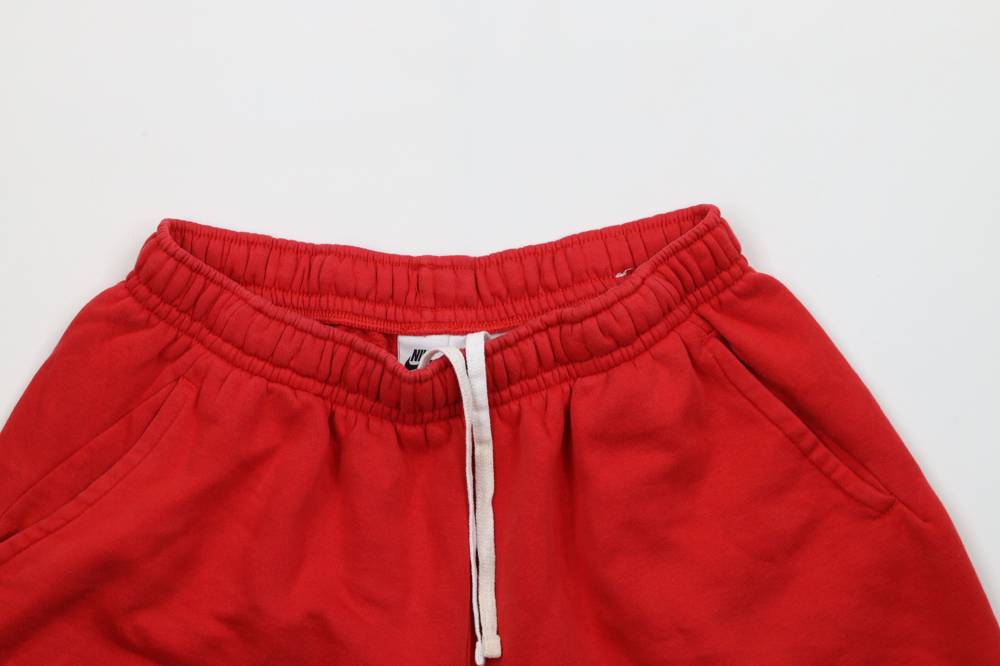 Nike × Vintage Vintage Nike Swoosh Logo Above Knee Sweatpants Shorts Red Size US 34 / EU 50 - 2 Thumbnail