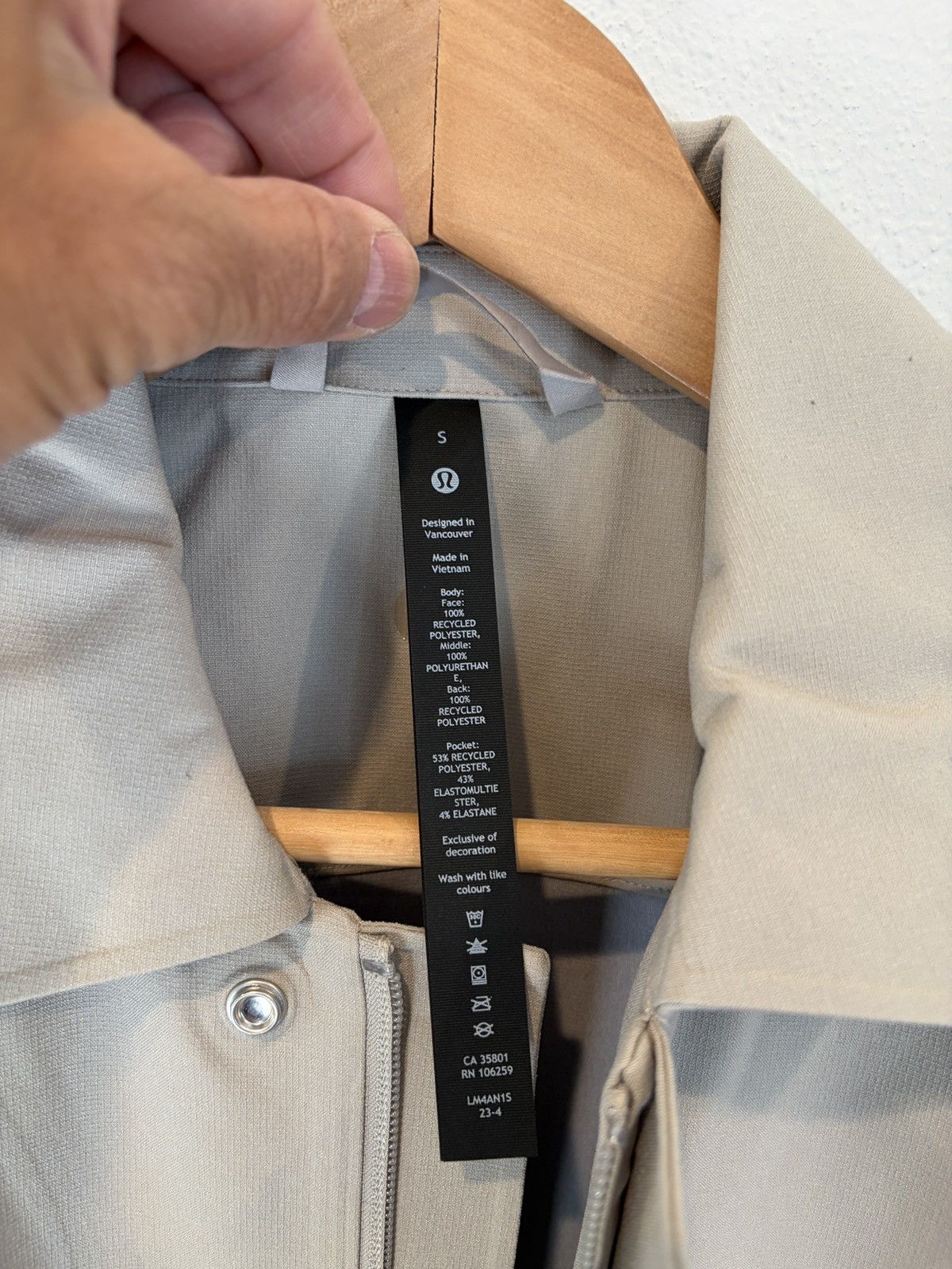 Lululemon Lululemon New Venture Raincoat Size US S / EU 44-46 / 1 - 5 Thumbnail