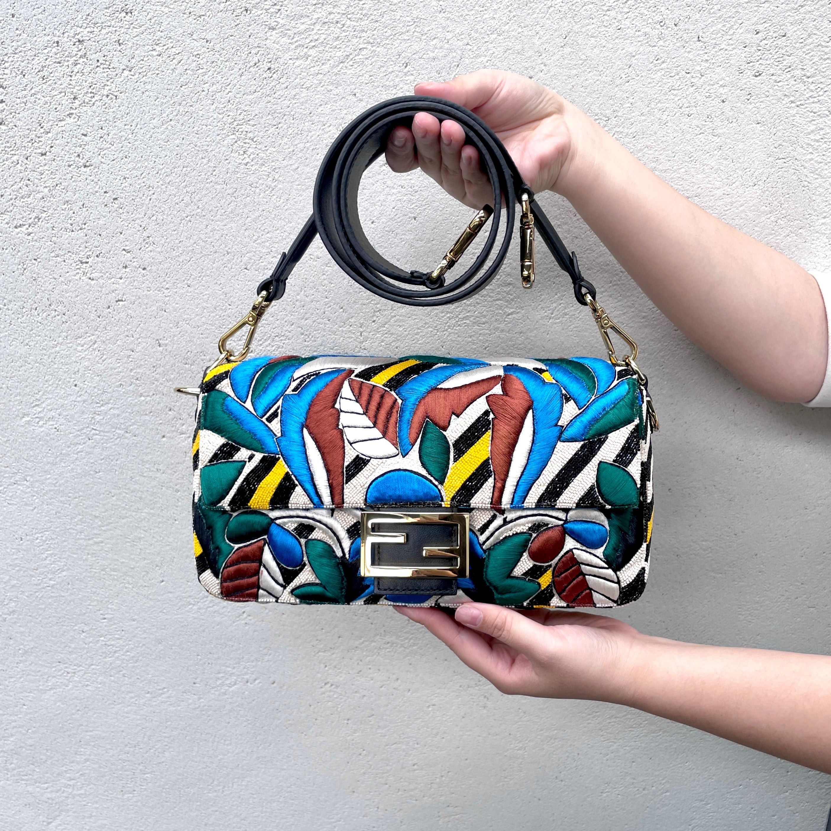Fendi Fendi Embroidered Beads Mamma Bucket Size ONE SIZE - 1 Thumbnail
