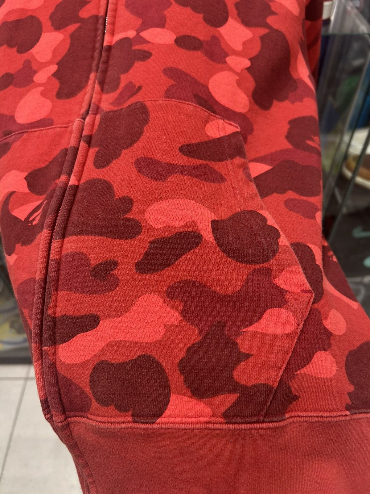Bape Bape Red camo Shark hoodie Size US L / EU 52-54 / 3 - 2 Thumbnail