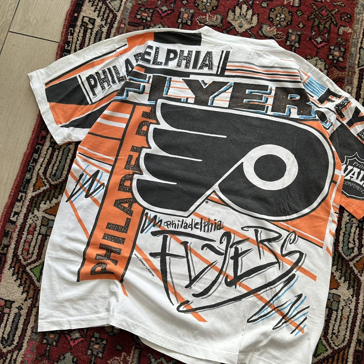 Vintage Vintage 1992 Philadelphia Flyers All Over Print Tee XL NHL Size US XL / EU 56 / 4 - 8 Thumbnail