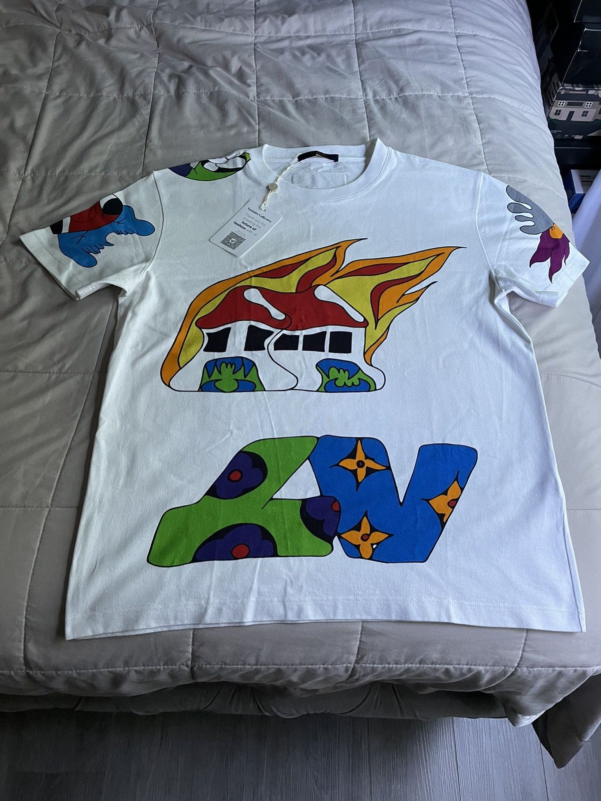 Louis Vuitton Louis Vuitton Burning House Multicolor T Shirt Size US L / EU 52-54 / 3 - 1 Thumbnail