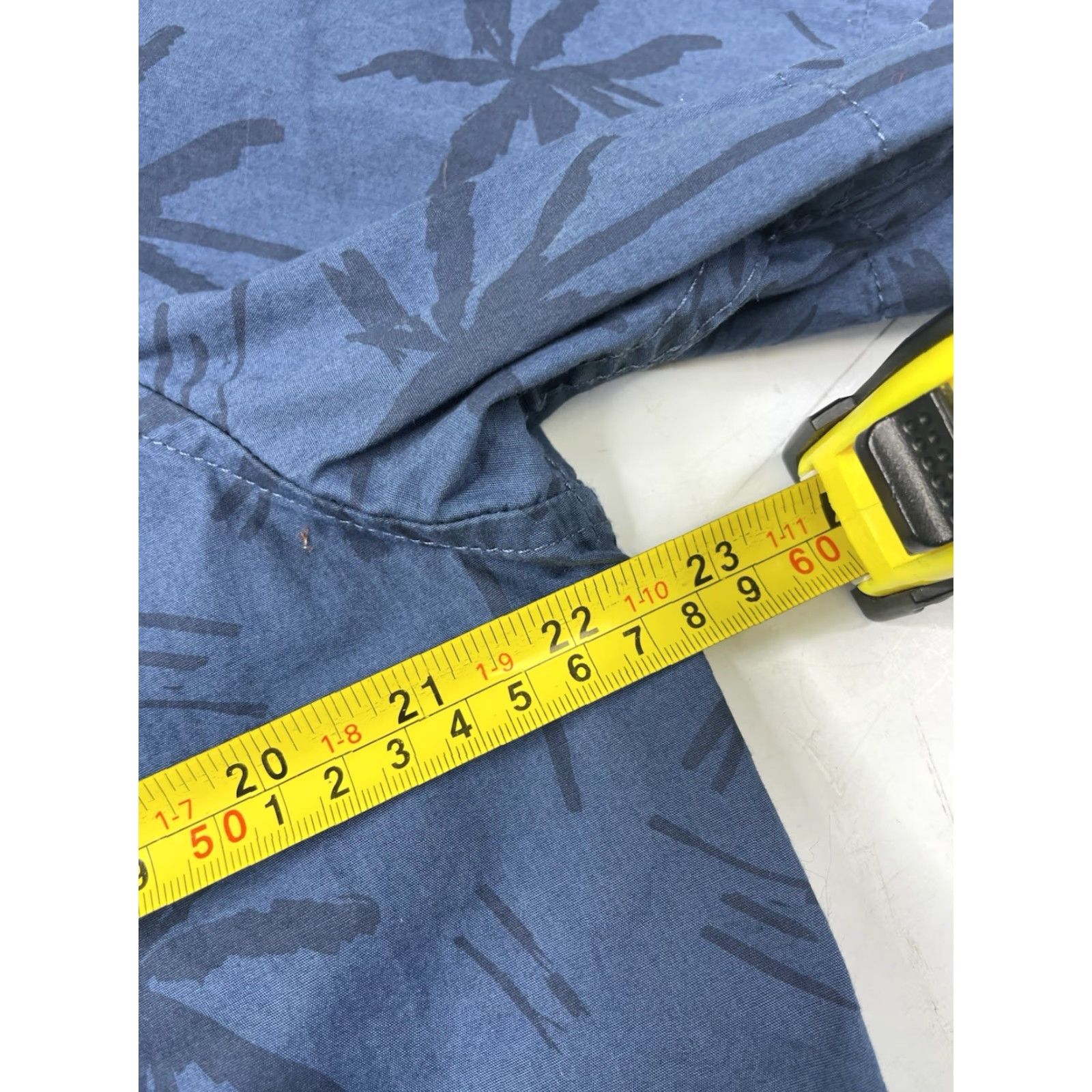 Chubbies Chubbies Shirt Men L Floral Hawaiian Short Sleeve Button-Down Pocket Palm Blue Cotton Button-Up Shirt Mens Regular Fit Size US L / EU 52-54 / 3 - 6 Thumbnail