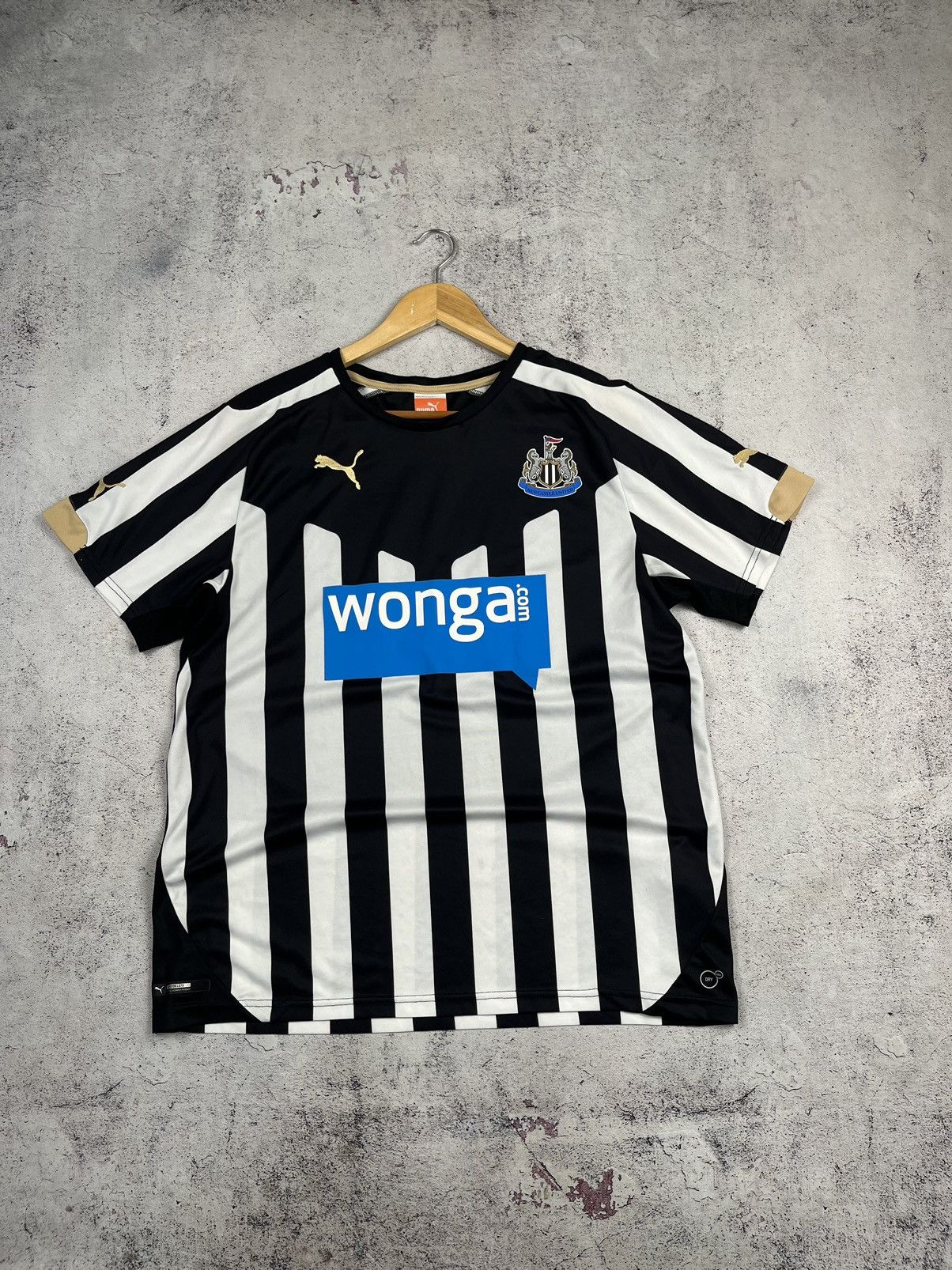 Other PUMA NEWCASTLE UNITED 2014/2015 HOME SOCCER JERSEY FOOTBALL Size US M / EU 48-50 / 2 - 1 Thumbnail