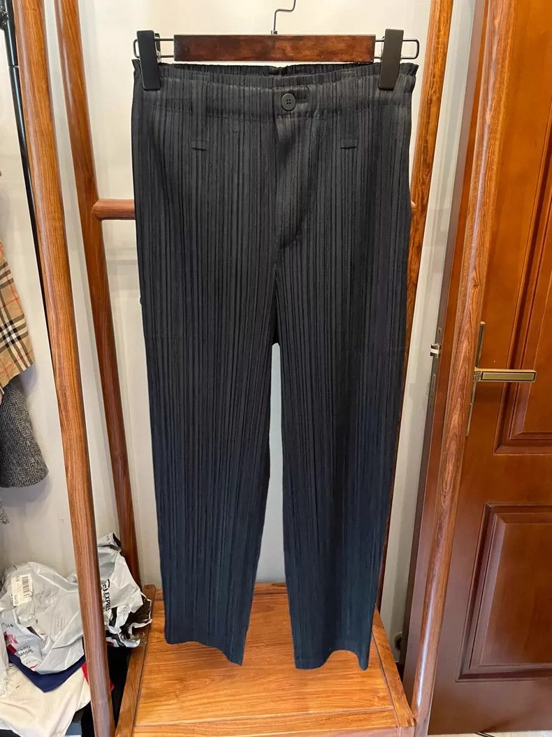 Issey Miyake Issey Miyake size:2 Black pleated pants Size 42" / US 20 - 1 Thumbnail