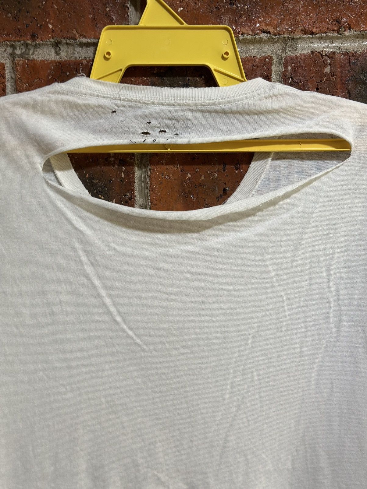 Band Tees Thrashed Vintage Uniqlo X Kurt Cobain Distrees Tee Size US M / EU 48-50 / 2 - 8 Thumbnail
