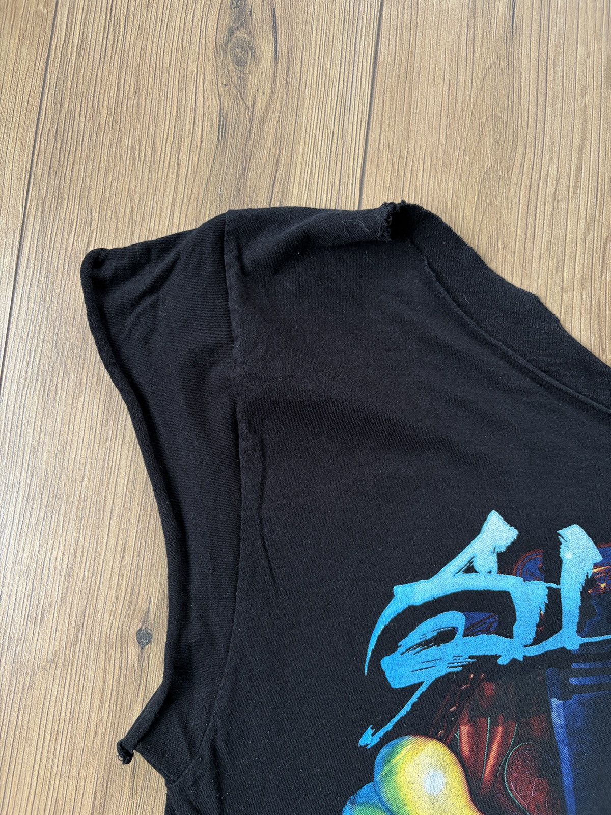 Band Tees SLASH 2010 World Tour Cutted T-shirt Size US XL / EU 56 / 4 - 5 Thumbnail