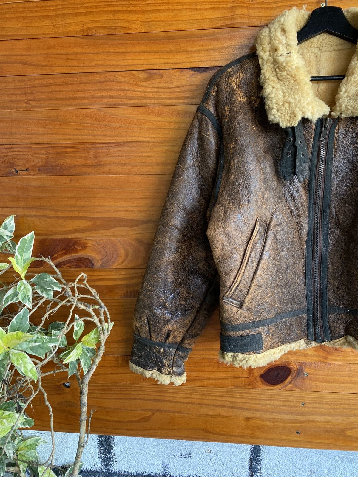 Vintage STRATH CONAR B-3 Shearling Leather Flight Jacket Distressed Size US M / EU 48-50 / 2 - 8 Thumbnail