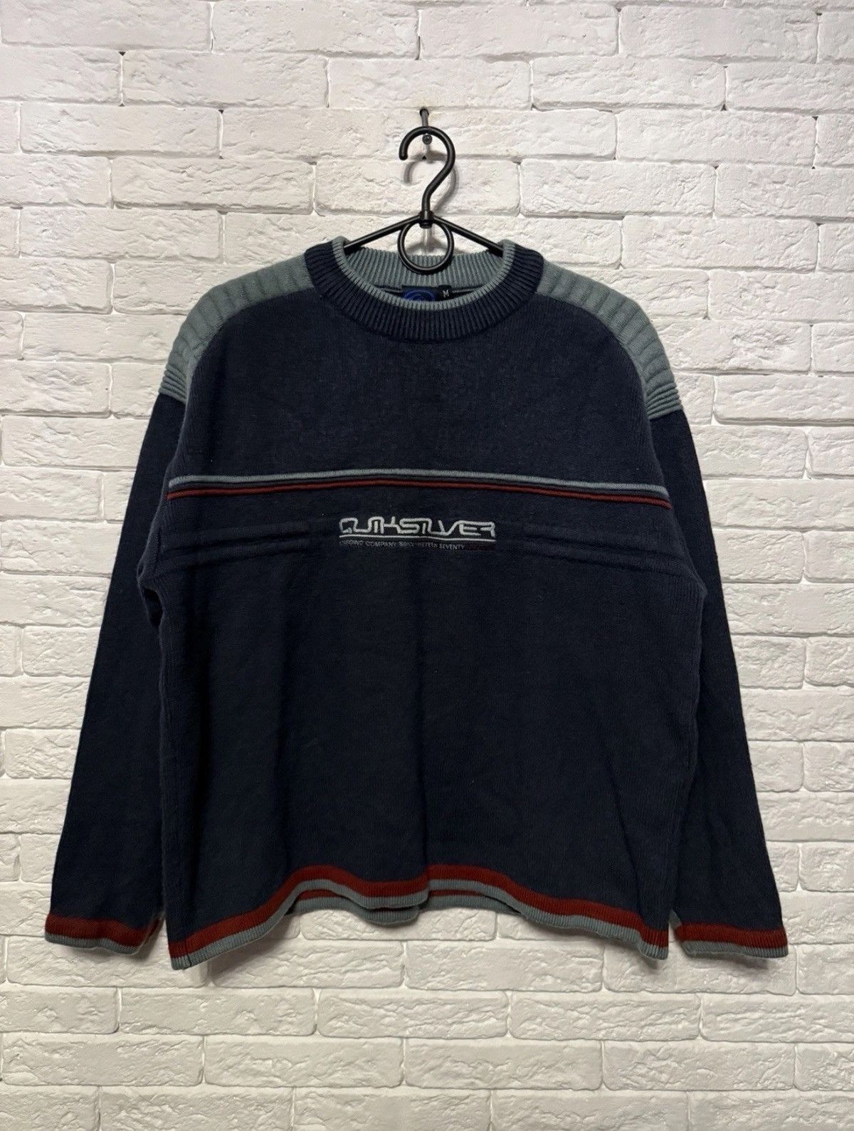 Quiksilver Vintage Quiksilver Knit Sweater Huge Embroidered Logo Surf Size US M / EU 48-50 / 2 - 1 Thumbnail