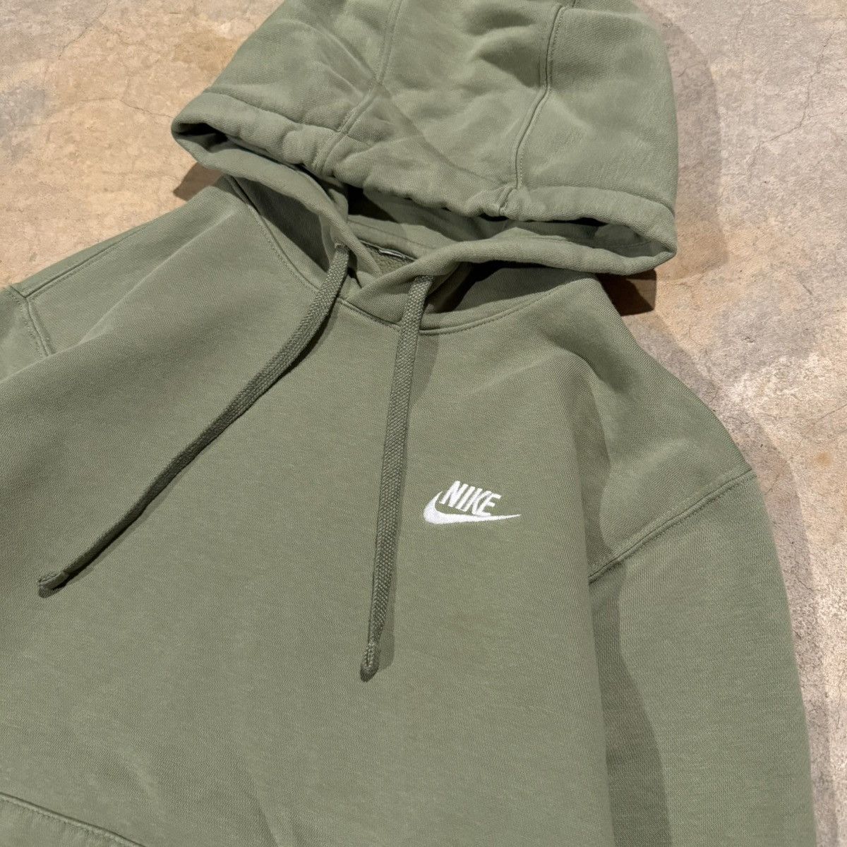 Nike Vintage Nike Sage Green Embroidered Swoosh Logo Hoodie Size US S / EU 44-46 / 1 - 3 Thumbnail