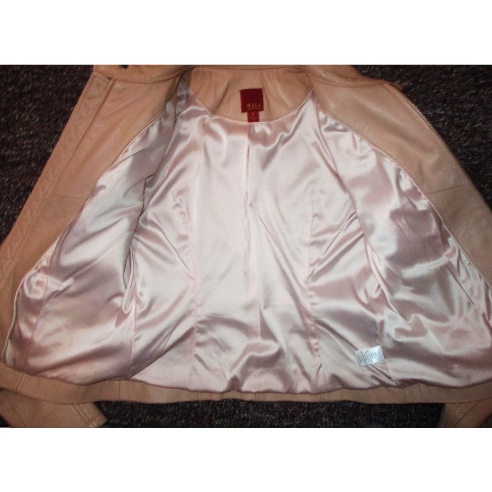 Vintage G.I.L.L. Peach Full Zip 100% Leather Mock Neck Jacket Women's Size 2 Shirt (Long Sleeve) Jacket Women's Peach 2 Leather G.I.L.L. Vintage? No. Size XS / US 0-2 / IT 36-38 - 7 Thumbnail