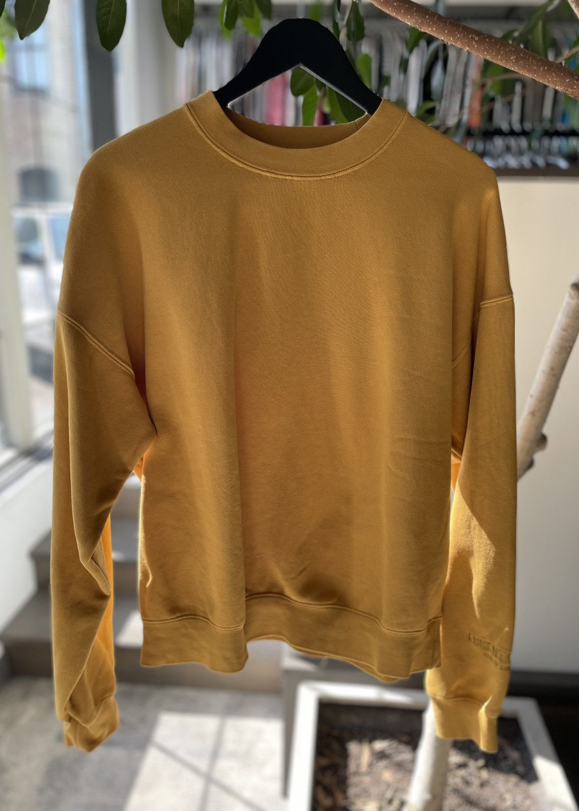 Fear of God Fear of God Essentials Long Beach 3M Crewneck Size US S / EU 44-46 / 1 - 1 Thumbnail