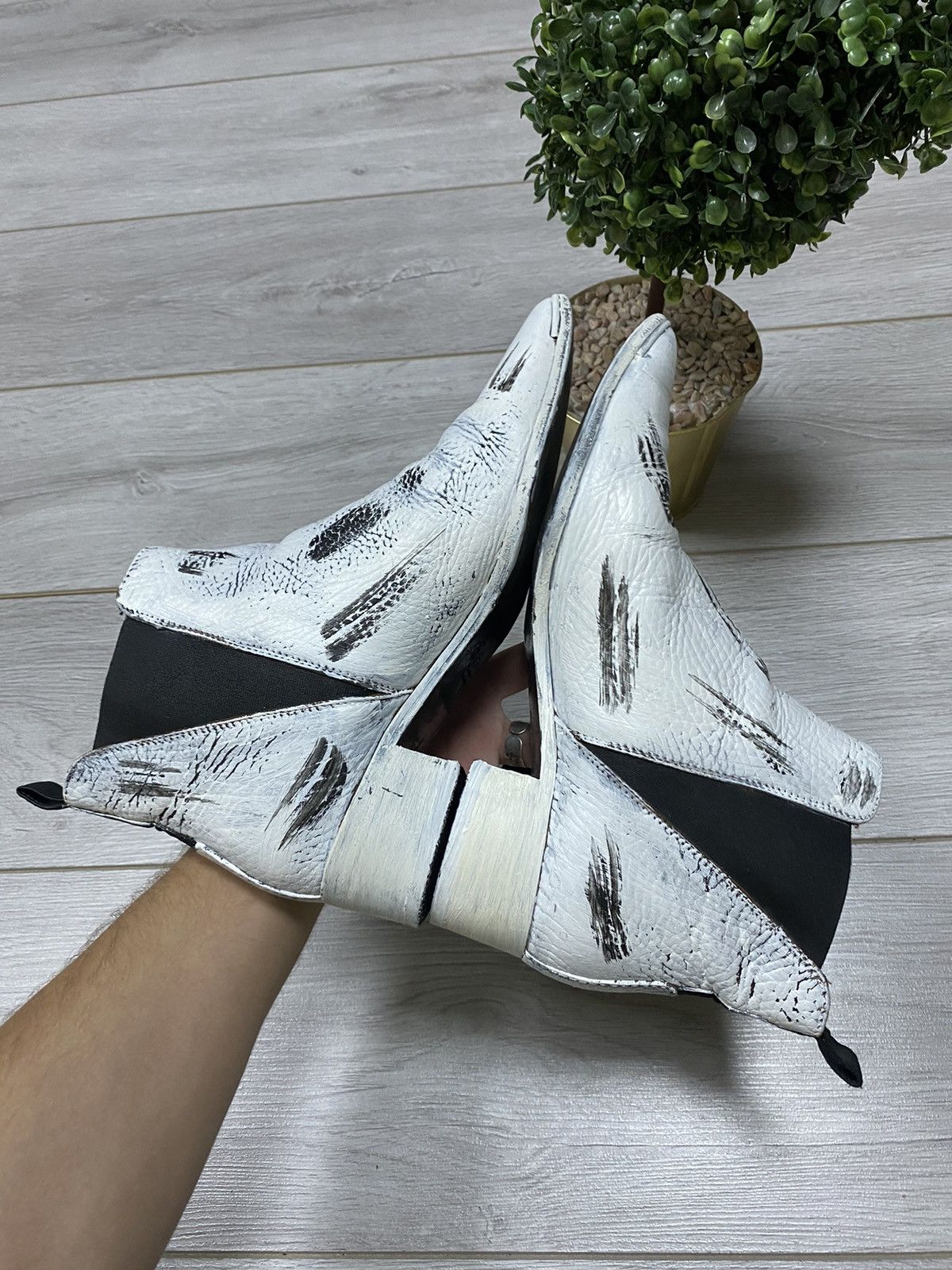 Acne Studios Acne Studios Chelsea Vero Cuolo leather boots heels painted Size US 9 / IT 39 - 12 Thumbnail