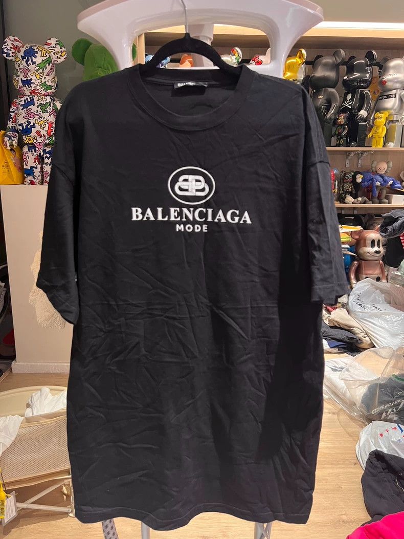 Balenciaga Balenciaga Black Buckle Short Sleeve Size US S / EU 44-46 / 1 - 1 Thumbnail
