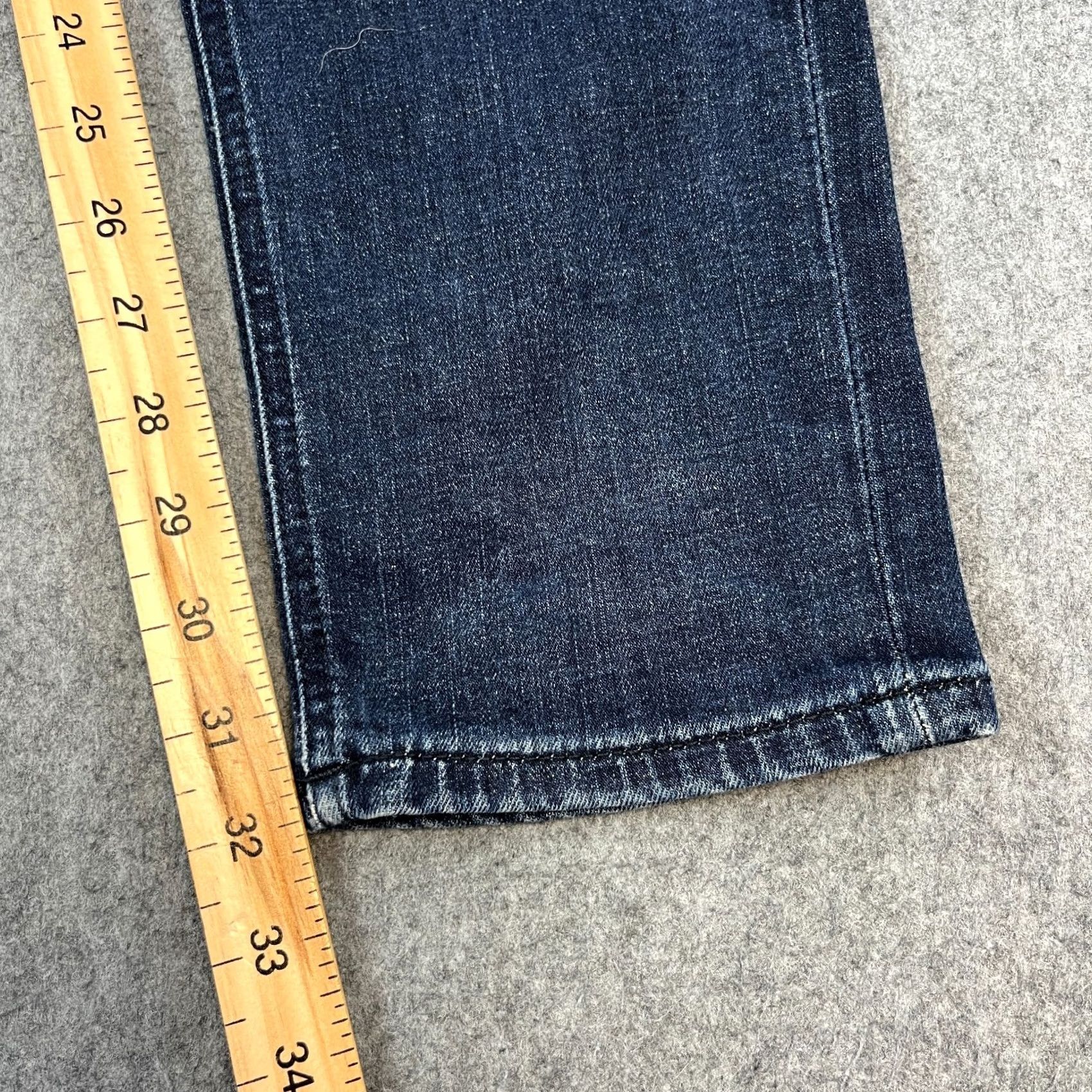 Hugo Boss HUGO BOSS Jeans Slim Tapered 32 Dark Wash Blue Stretch Whiskers Taber Jeans Mens 32 in Denim Slim 5-Pocket Design Modern Authentic Fashion Vintage: No Size US 32 / EU 48 - 4 Thumbnail