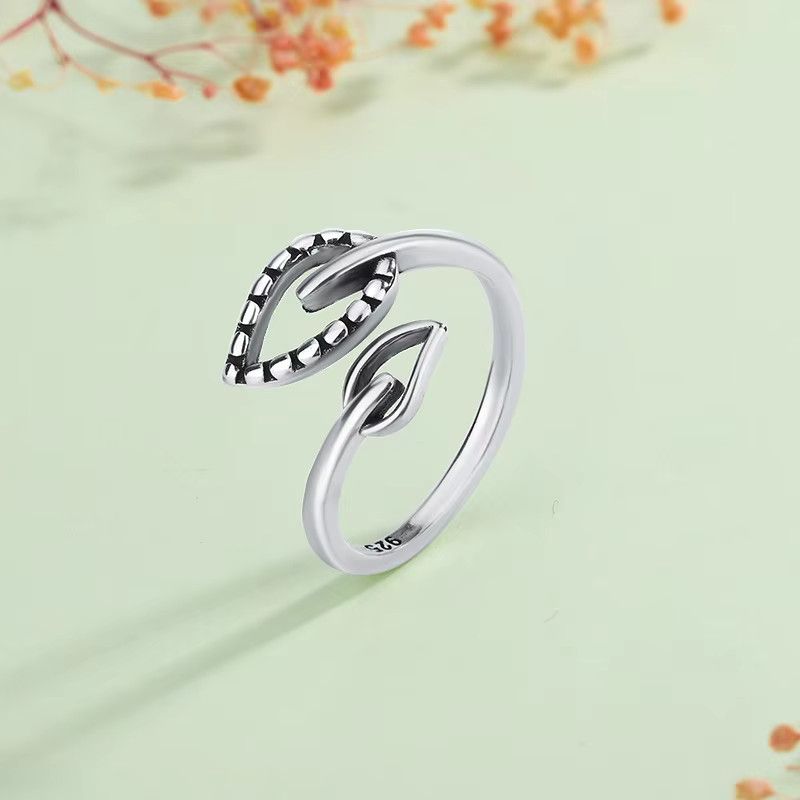 Jewelry Hollowing Leaf Rings Size ONE SIZE - 2 Thumbnail