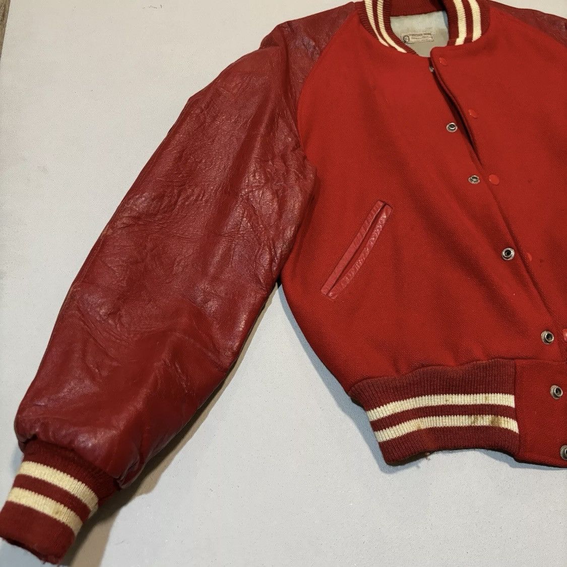 Vintage 50s 60s True Vintage Varsity Jacket Red Horseshoe Brand Sz L Size US L / EU 52-54 / 3 - 17 Thumbnail
