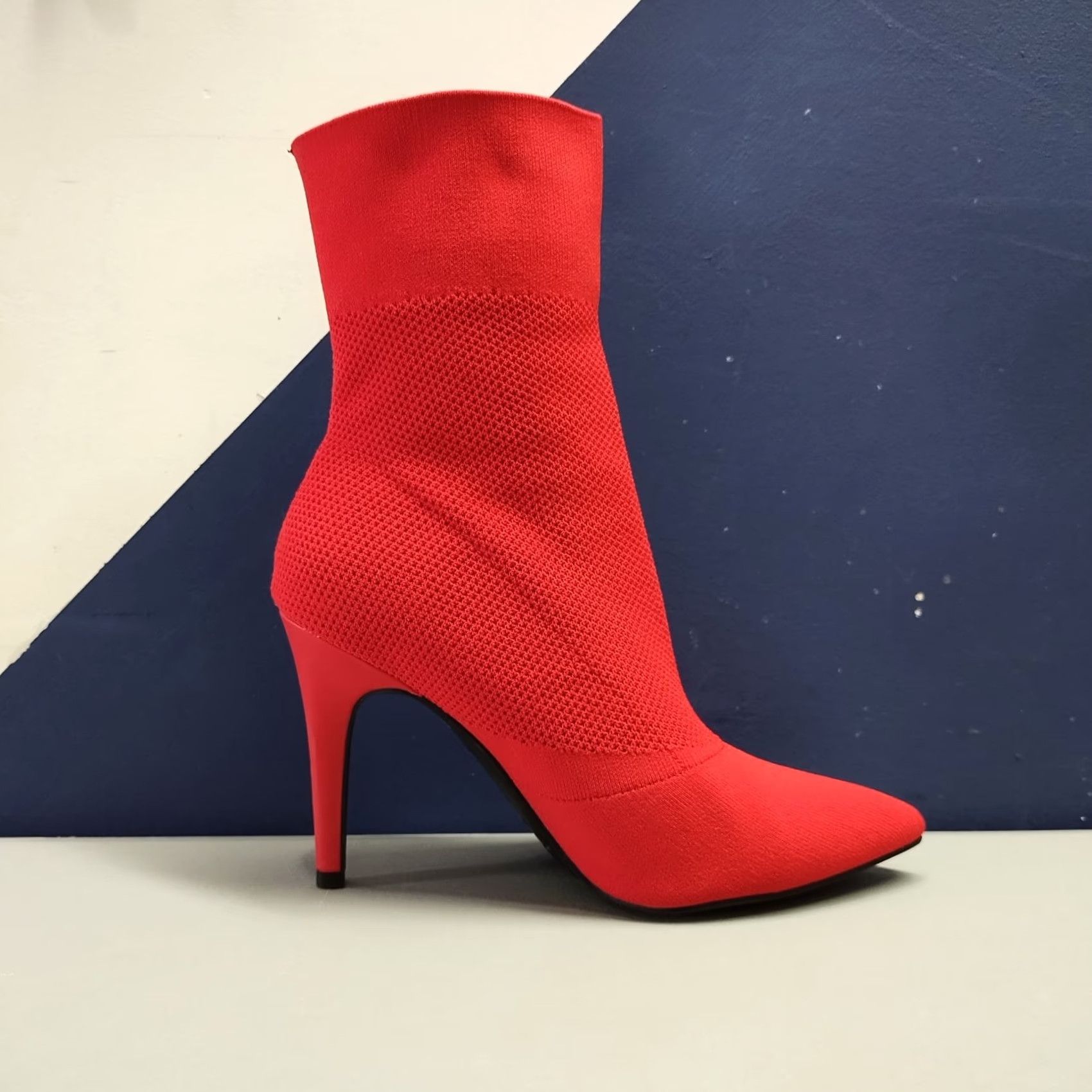 Vintage R.Rash Stiletto Heels Womens US Size 7.5W Red Fabric Upper Pointed Toe Pull On NWOB Size: Womens Size 7.5W Mens? Size US 8 / IT 38 - 5 Thumbnail
