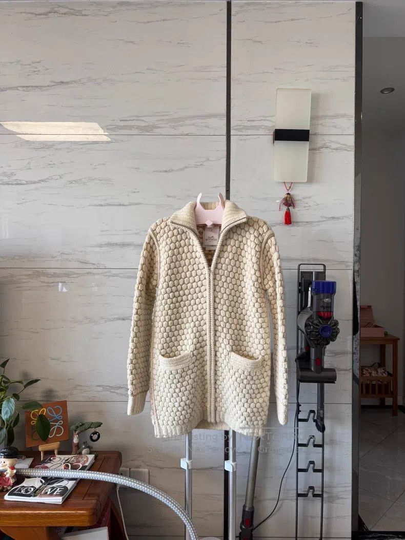 Hermes Hermes Cashmere zippered jacket, 66% cashmere, 32% wool Size XS / US 0-2 / IT 36-38 - 1 Thumbnail