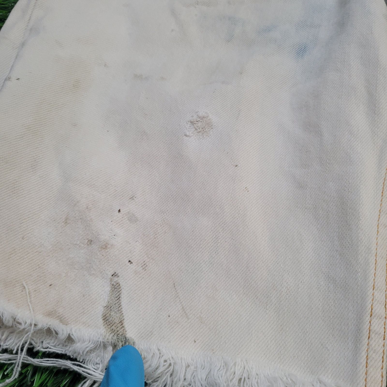 Levi's Y2K Style Levis Jorts Mens 32 Thrashed Painter Destroyed Size US 32 / EU 48 - 2 Thumbnail