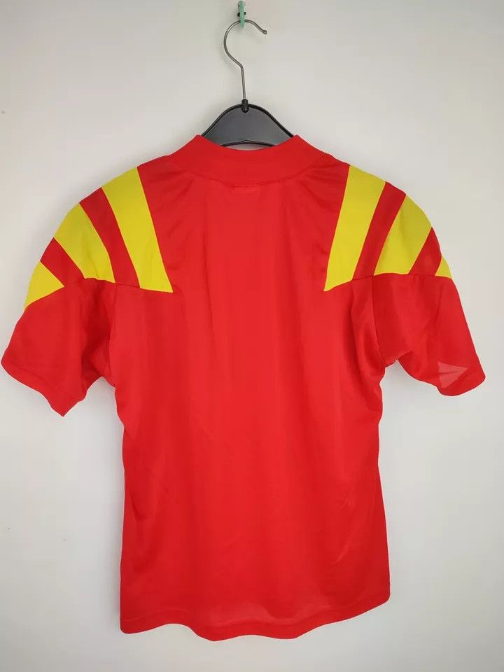 Adidas adidas vintage 1992-94 Spain Home FOOTBALL Kit SHIRT SOCCER Size US L / EU 52-54 / 3 - 5 Thumbnail