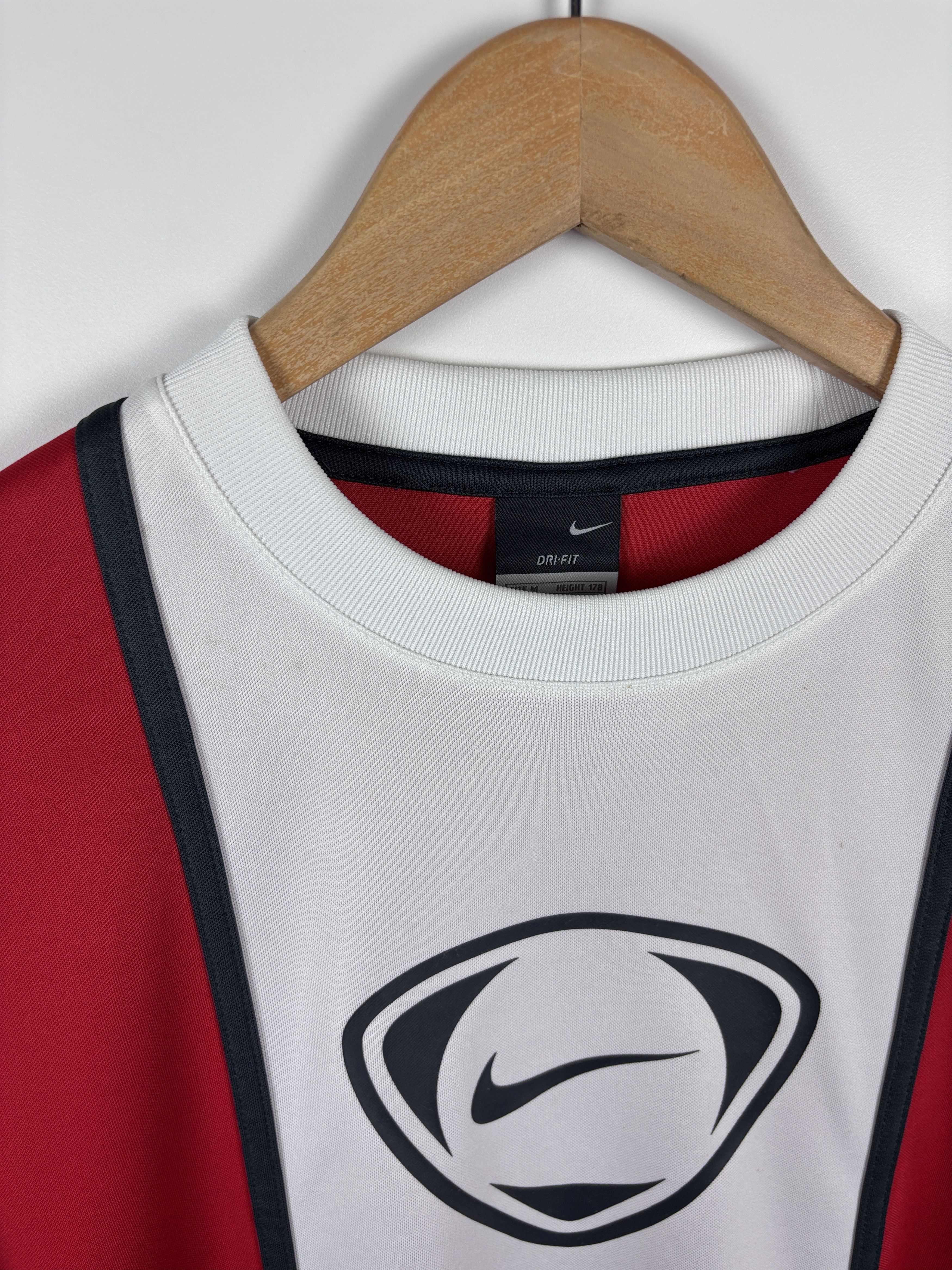 Nike × Vintage Vintage Nike Tiempo Football Soccer Jersey Big Logo Size M Size US M / EU 48-50 / 2 - 5 Thumbnail