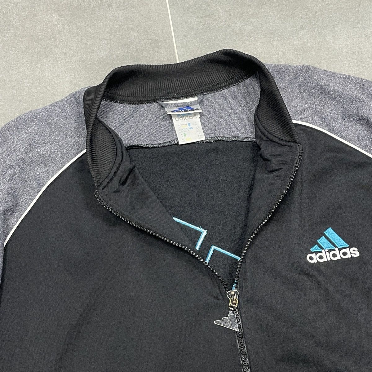 Adidas × Vintage Vintage Adidas Track Jacket Size L Size US L / EU 52-54 / 3 - 9 Thumbnail