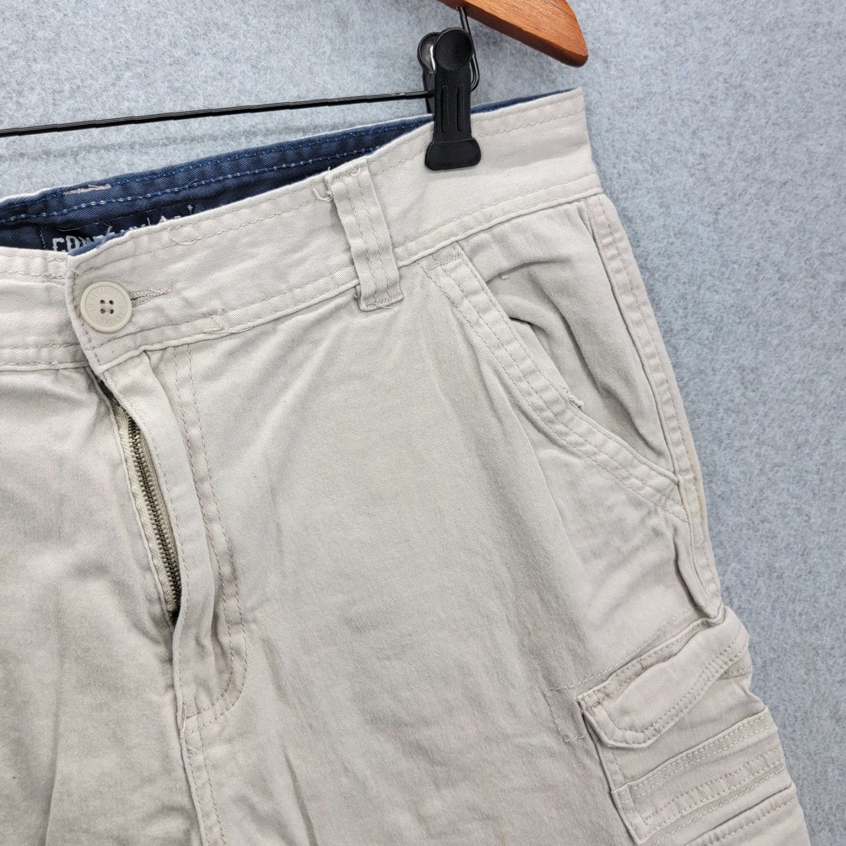 Vintage Company Eighty One shorts Cargo Chino Zip Fly Men's 34 White Cotton Blend 5-Pocket Regular Vintage No N/A Size US 32 / EU 48 - 3 Thumbnail