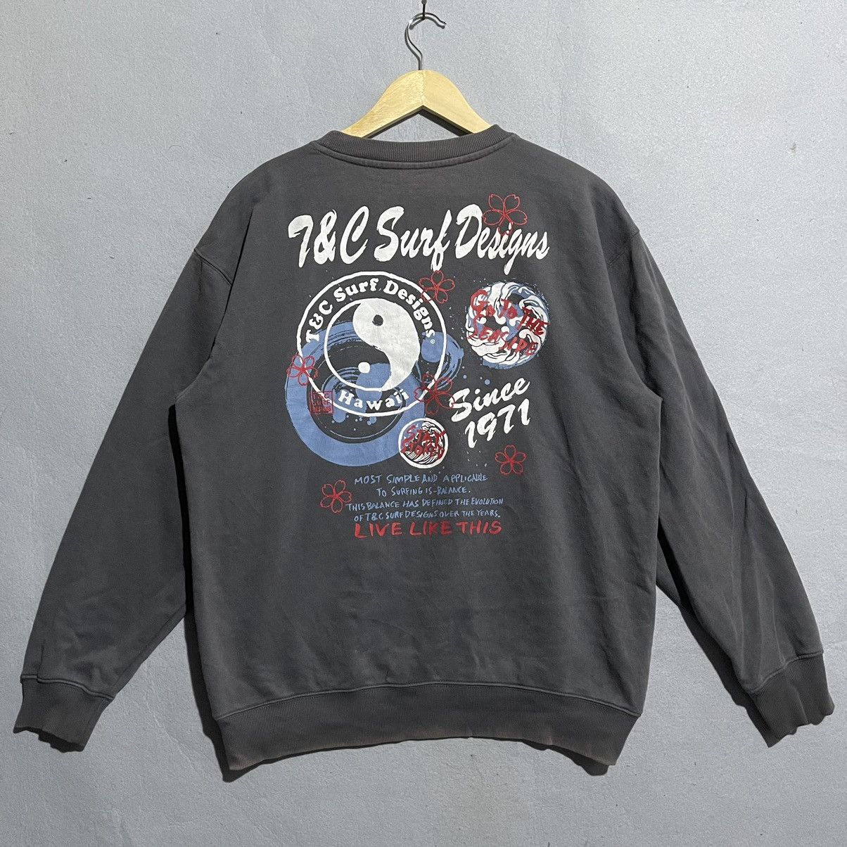 Vintage Vintage T&C Surf Designs Charcoal Sweatshirt Size US XL / EU 56 / 4 - 1 Thumbnail
