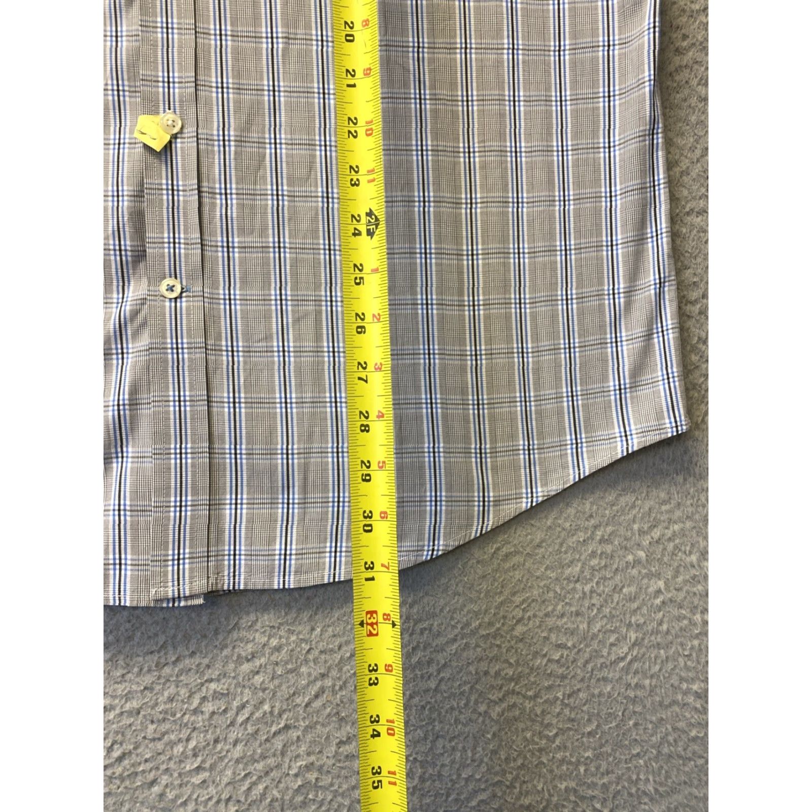 Izod IZOD Button-Up Shirt Men L Gray Plaid Casual Classic 162-11 Size US L / EU 52-54 / 3 - 7 Thumbnail