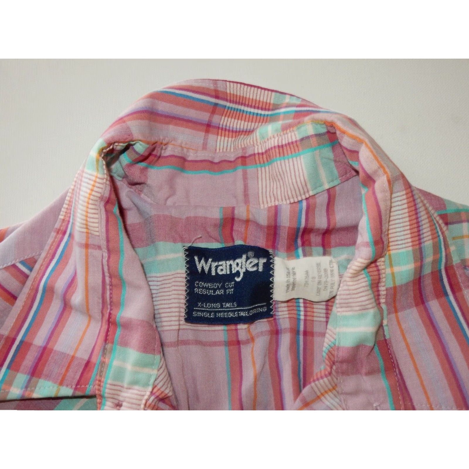 Wrangler VINTAGE Wrangler Men’s Western Shirt Short Sleeve Plaid Pink Cotton Blend Size 18 XL Size US XL / EU 56 / 4 - 3 Thumbnail