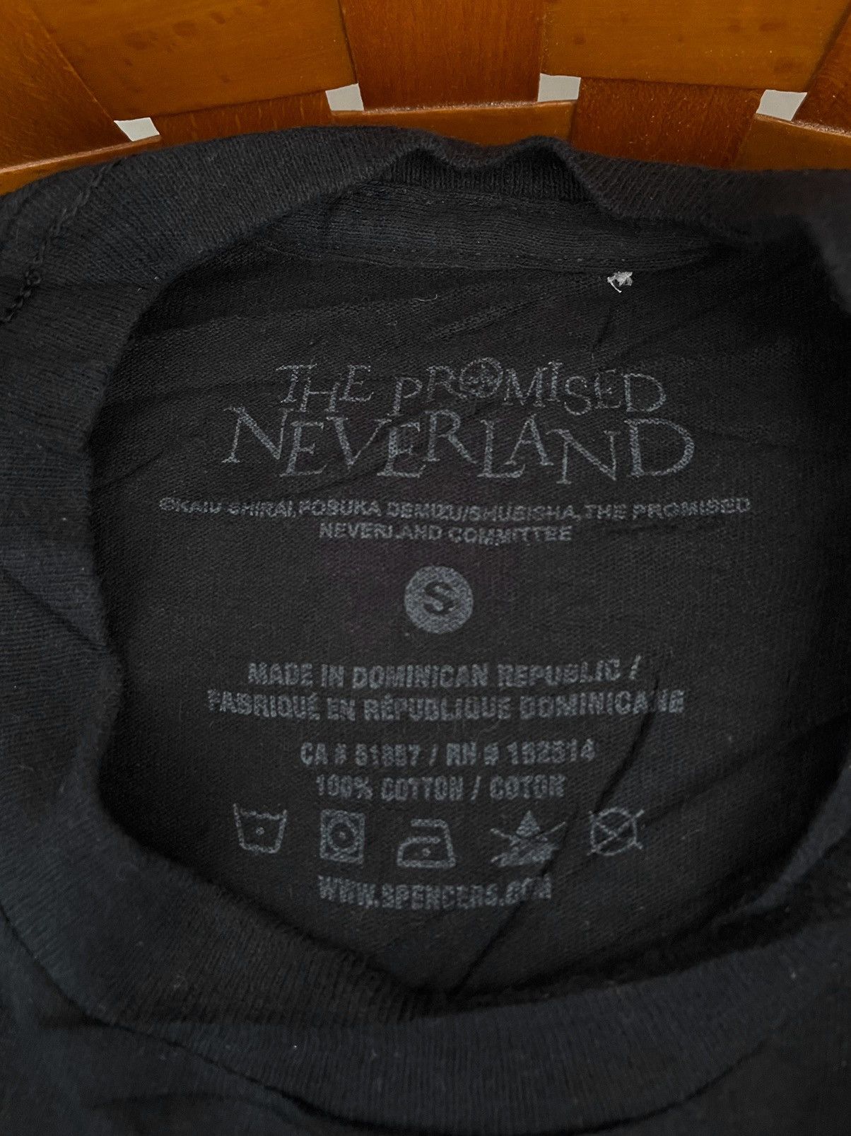 Anime THE PROMISED NEVERLAND Size US S / EU 44-46 / 1 - 3 Thumbnail