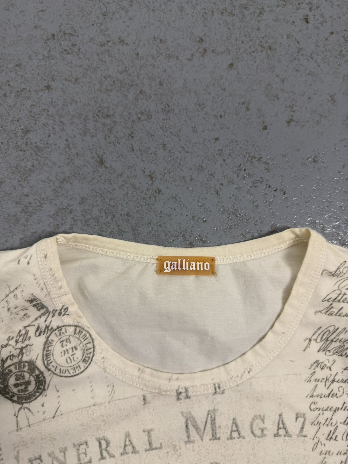 John Galliano Vintage 00s John Galliano Stamp T-Shirt Size XS / US 0-2 / IT 36-38 - 4 Thumbnail