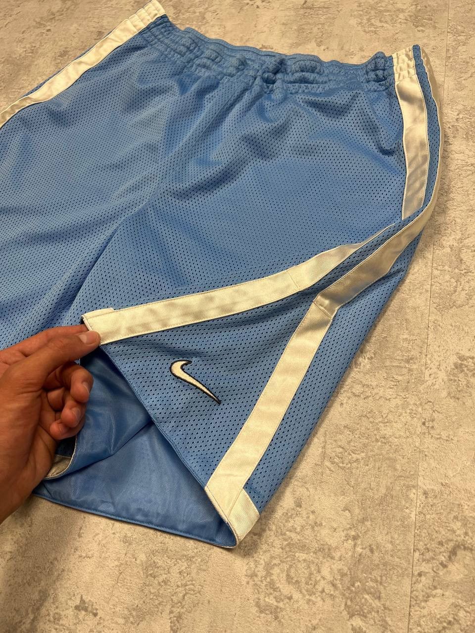 Nike Vintage Nike Shorts Basketball Size US 33 - 6 Thumbnail