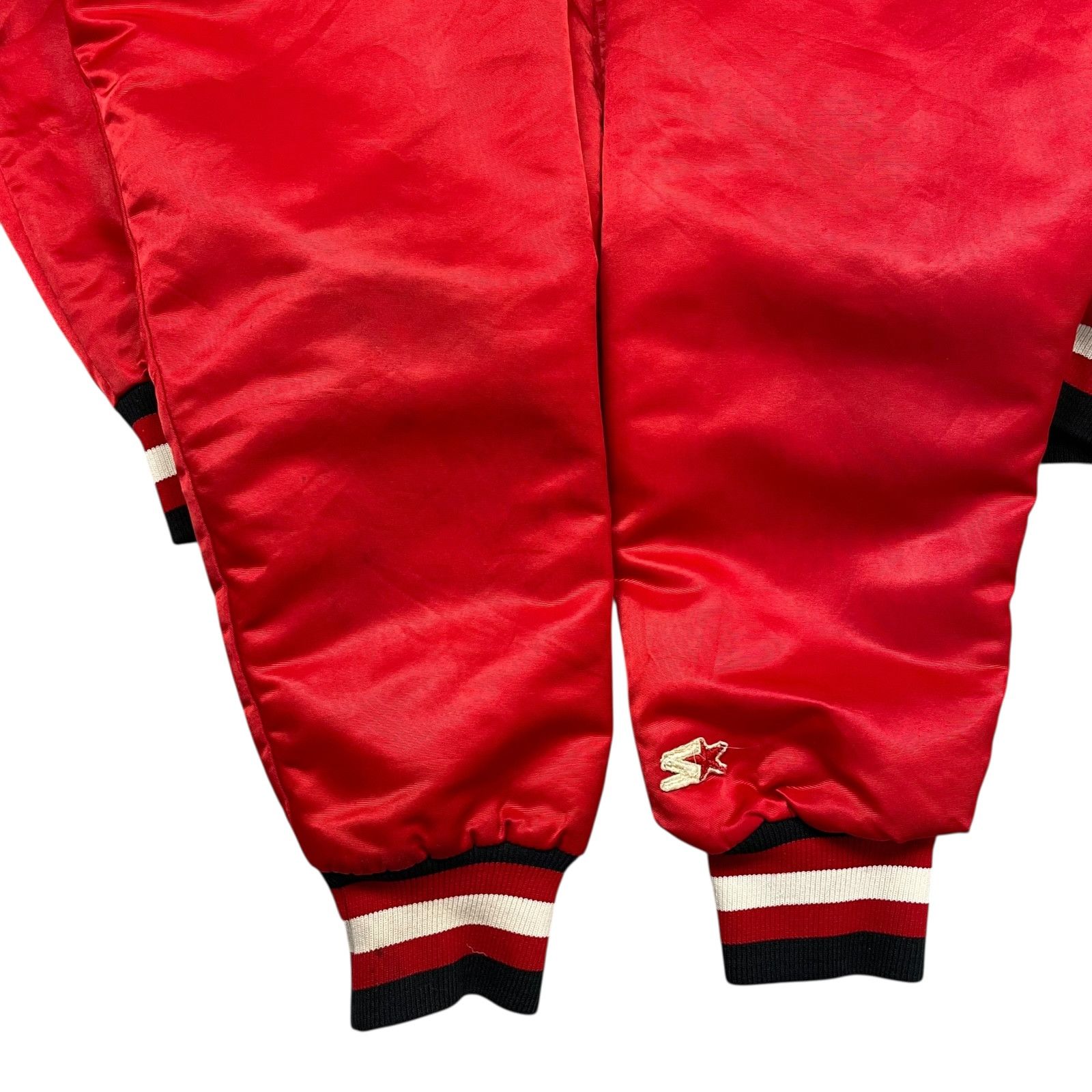 NHL VTG 90s CHICAGO BLACKHAWKS STARTER SATIN JACKET RED SIZE L Size US L / EU 52-54 / 3 - 6 Thumbnail