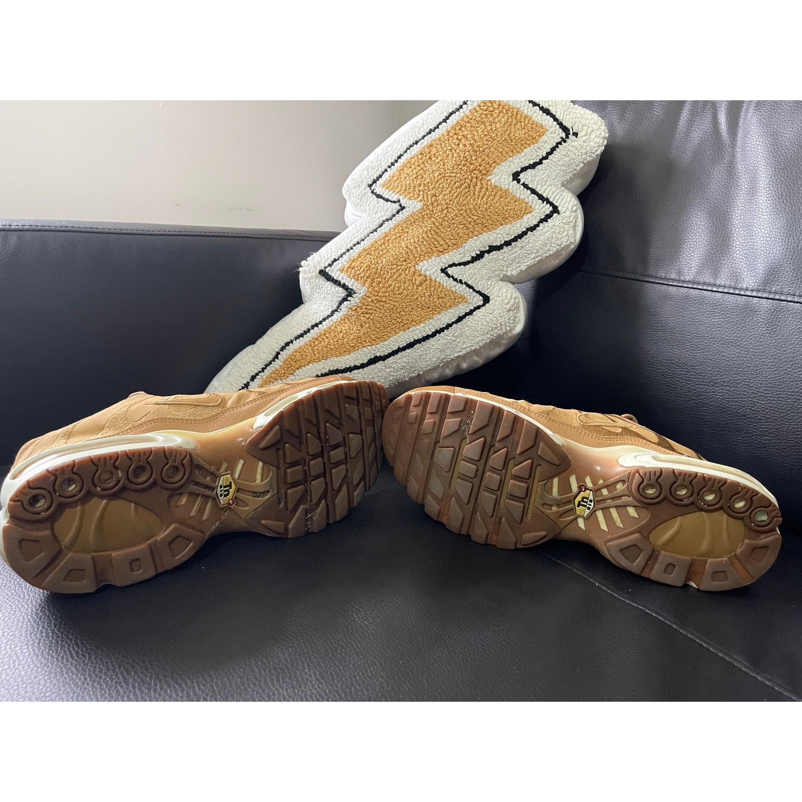 Nike Nike Air Max Plus Flax/Sail Sneakers Size 10.5 Size US 10.5 / EU 43-44 - 5 Thumbnail