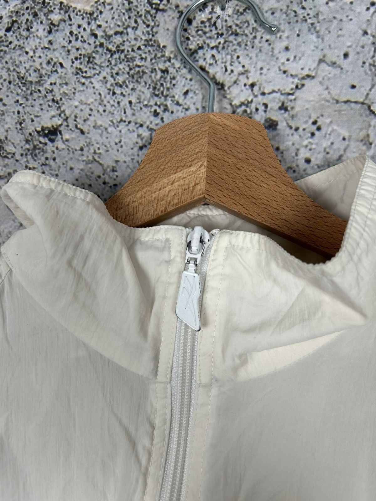 Reebok Vintage Reebok 90s Sportswear Light Jacket Running Size US M / EU 48-50 / 2 - 6 Thumbnail