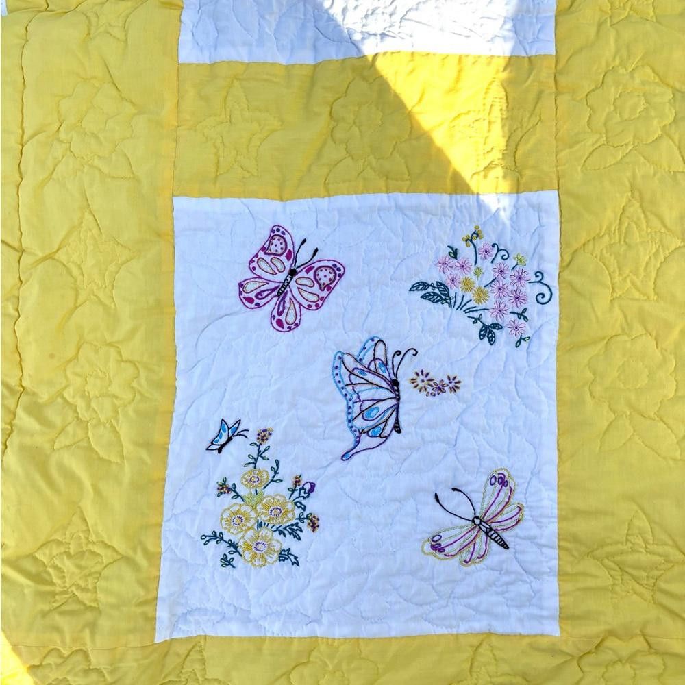 Designer Vintage Quilt Blanket with Fairy Flower Design Size ONE SIZE - 2 Thumbnail